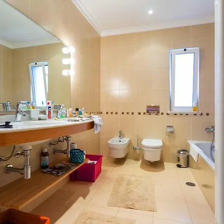 Vale Do Garrao Sleeps 8 With Pool Air Con And Wifi فيلة فالي دو لوبو