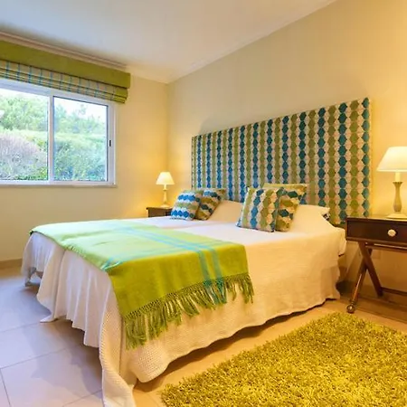 Willa Vale Do Garrao Sleeps 8 With Pool Air Con And Wifi