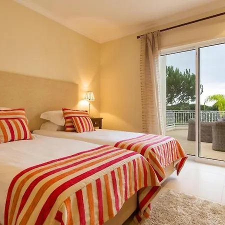 Vale Do Garrao Sleeps 8 With Pool Air Con And Wifi